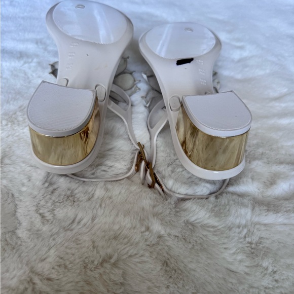 Kate Spade White Floral Women's Sandals - Picture 7 of 8